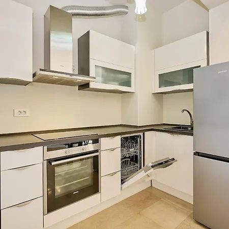 Tre Canne, Private 2-bedroom In Appartamento Budua
