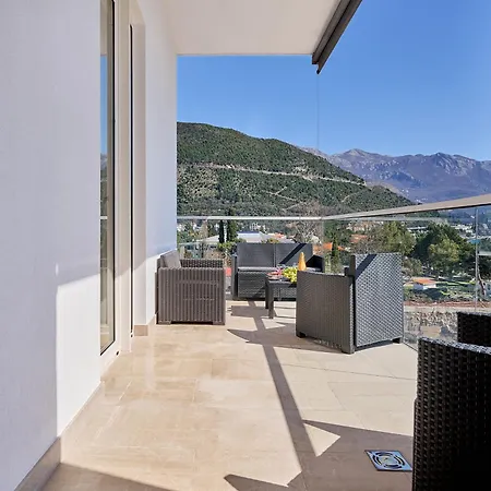 Tre Canne, Private 2-bedroom In Apartment Budva